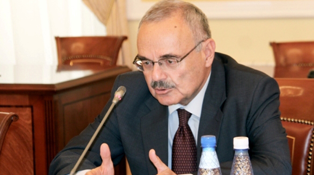 Artur Rasi-zadəyə ağır itki