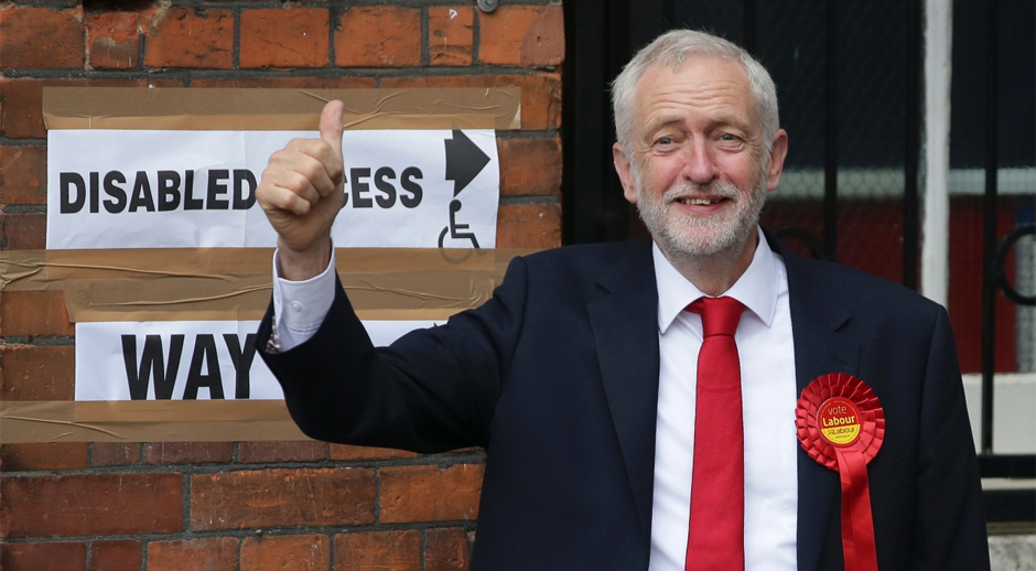 Britaniyanın Leyboristlər partiyasının lideri parlamentə yenidən üzv seçilib