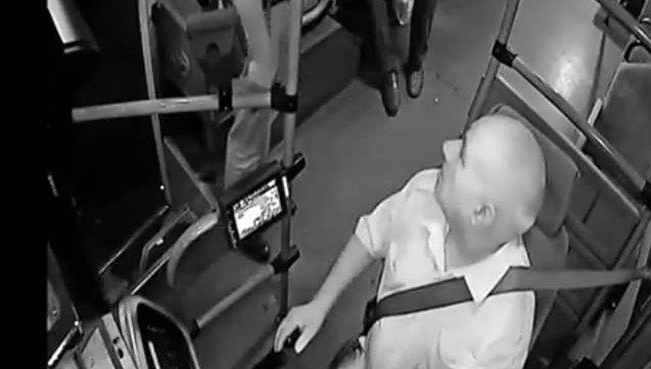 Avtobus sürücülərinin döyülməsi ilə bağlı sərnişinlərə xəbərdarlıq!