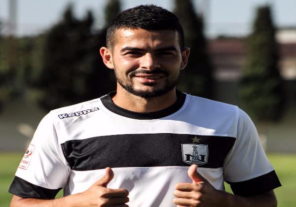 Emin Mahmudov rəsmən “Neftçi”də