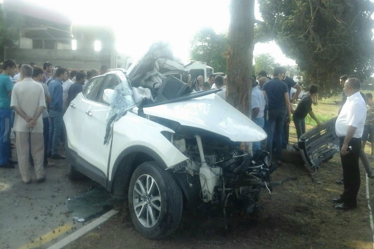 Azərbaycanda vəzifəli şəxs qəzada öldü – FOTO
