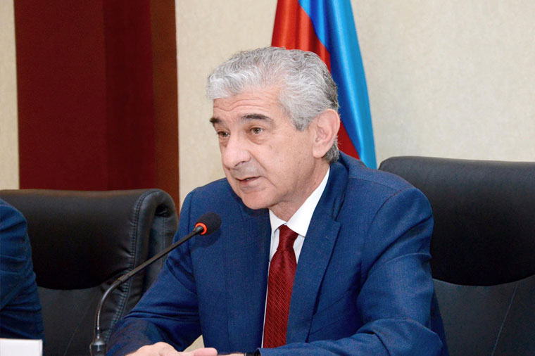 Əli Əhmədov: “Məntiq tükənən yerdə böhtan başlayır”