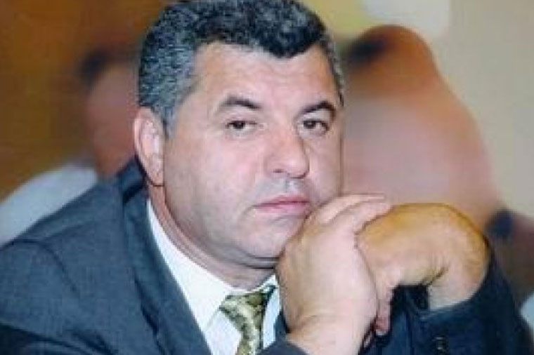 İrəvan Dram Teatrında nələr baş verir? – Direktordan ŞOK ittiham