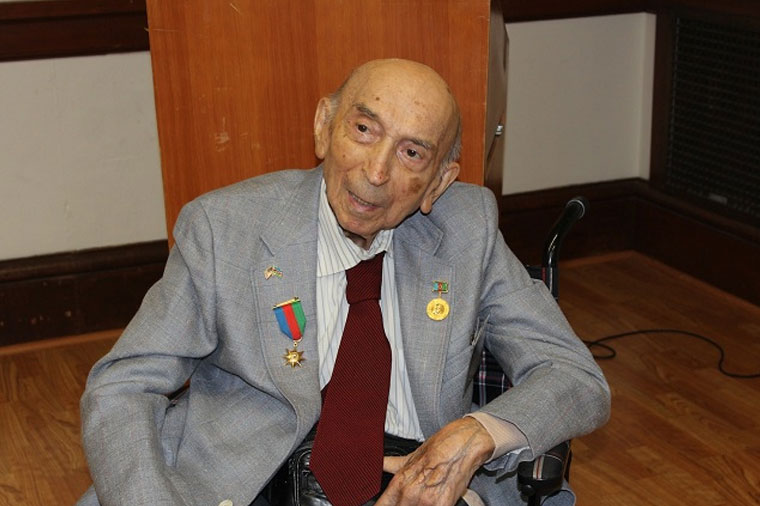 Lütfi Zadənin adı gülə verildi