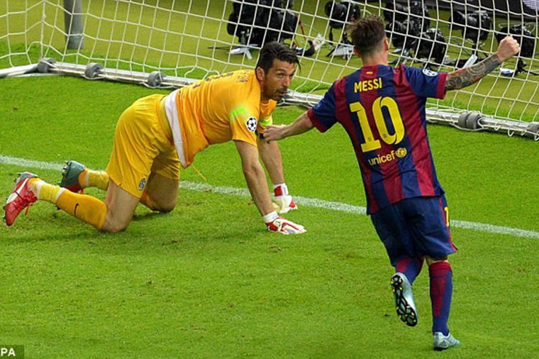 Messi ilk dəfə Buffona qol vurdu – VİDEO