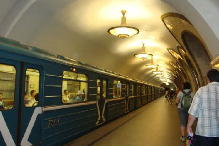 Metro istifadəçilərinin nəzərinə!
