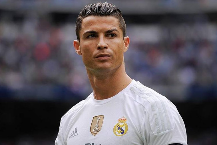 Ronaldonun yeni “oyuncağı” – FOTO