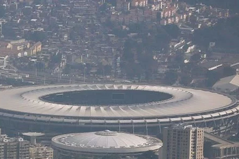 Məşhur stadionda porno çəkdilər – VİDEO
