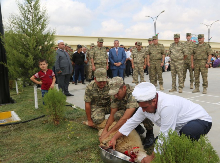Nazir cəbhə bölgəsində “Açıq qapı” günündə iştirak edib