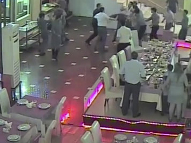 “Oazis” restoranında dava – Polisi vurdular