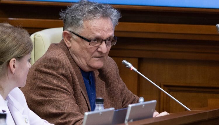 media-0ff9fc48-5d51-44da-b20f-bca7718502ae