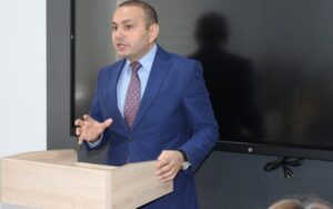 media-28369a20-579c-44e2-8a44-0dbc315253ac