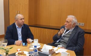 media-52545e79-caa7-4a06-9939-1566c802fd62