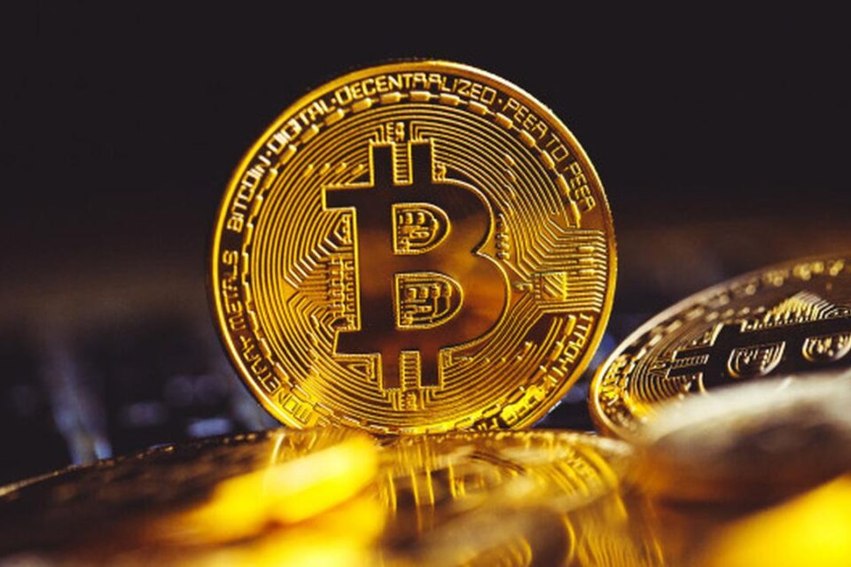 Binance 300 milyon istifadəçiyə çatdı