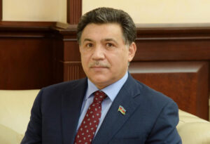 media-e747ed55fba3b993f4c9e2261e692a561706874849-photo