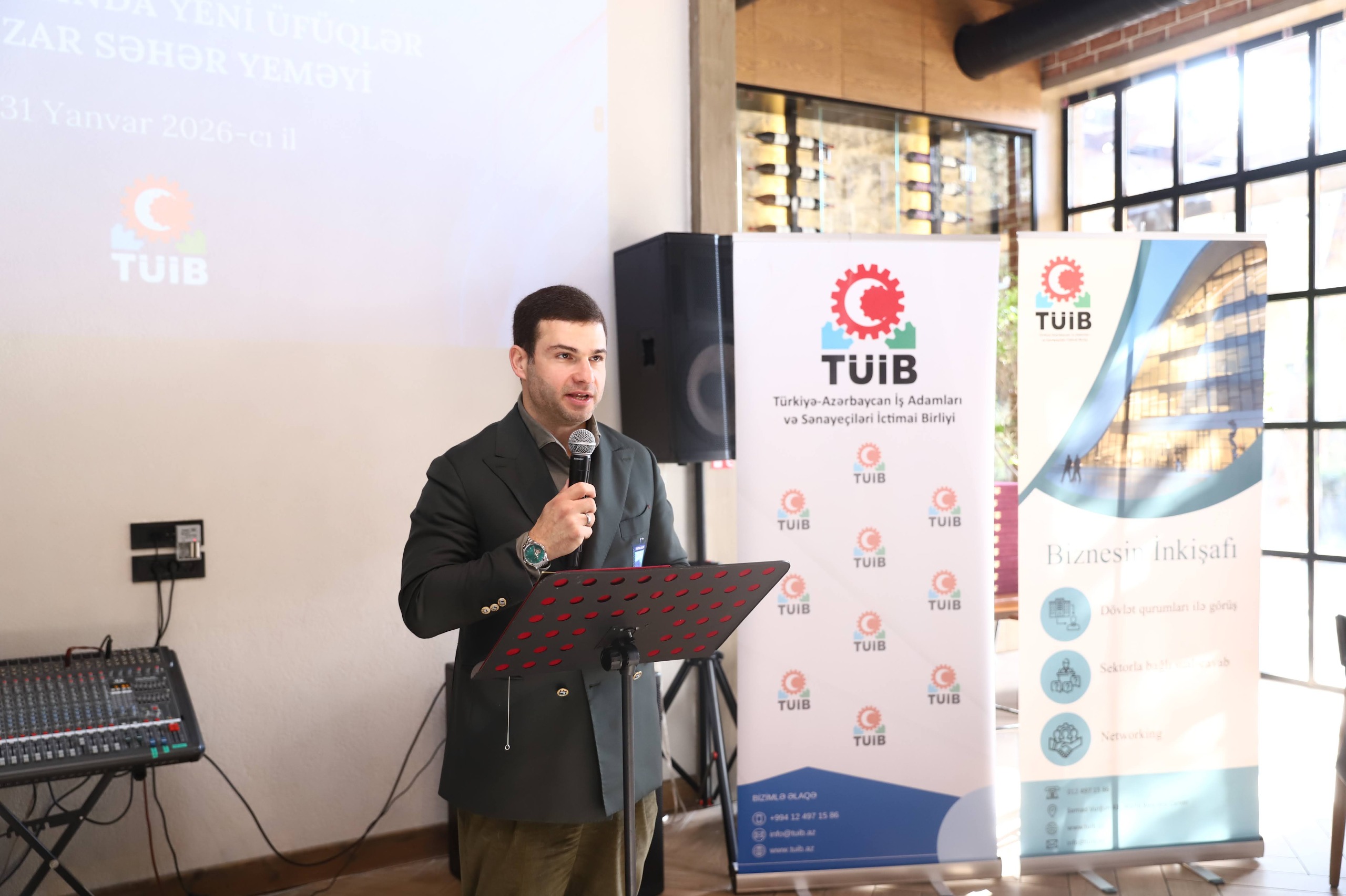 media-3fd259a0-f36d-4323-a2b5-5239efd3e145