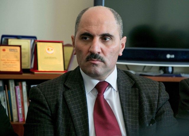 Rusdillilərlə bağlı dediklərinə görə gündəm olan Azər Həsrət: “Bu parazit sürüsü söylədiklərimi...”