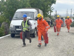 media-6a13ef29de6136a13ef29de61417796913056a13ef29de6116a13ef29de612