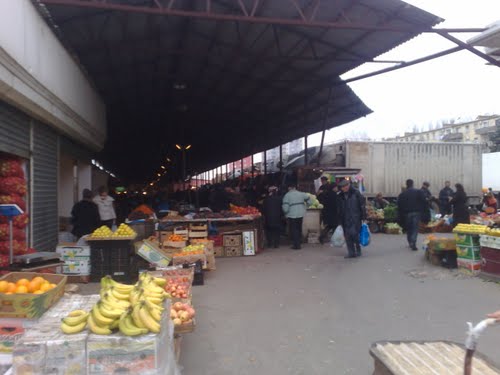 Bakının 8-ci km bazarı özəlləşdirildi