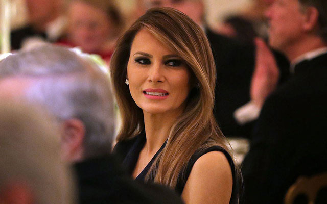 Ərəbistana başıaçıq, Vatikana hicabla – Melania yenə təəccübləndirdi – Fotolar