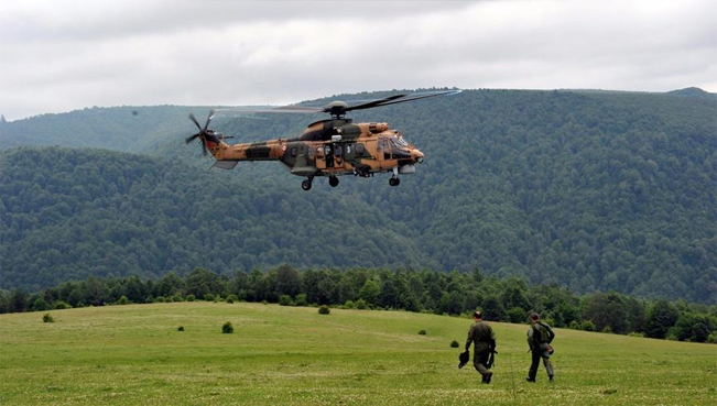 Türkiyədə hərbi helikopter qəzaya uğrayıb: 13 hərbçi şəhid olub