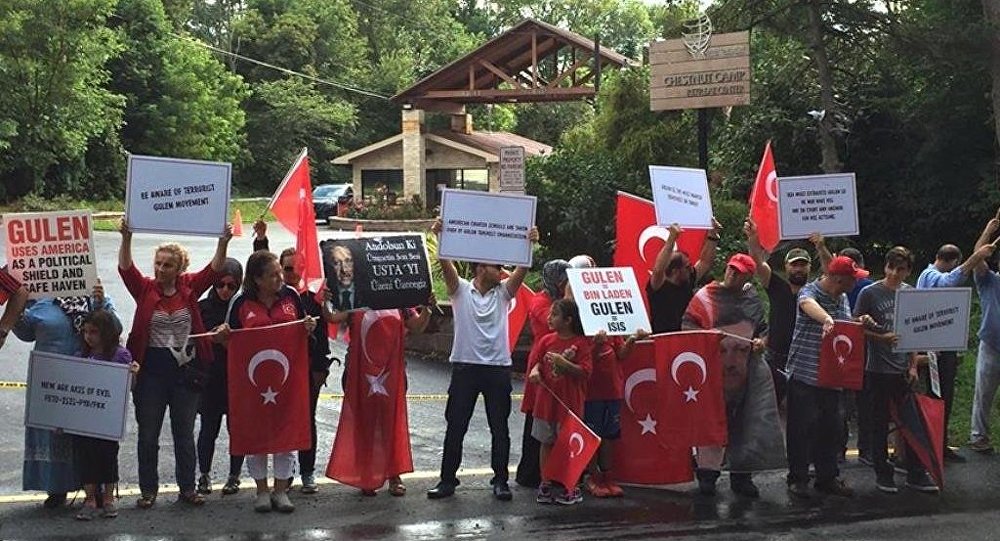 Gülənə qarşı etiraz aksiyası: ABŞ-da edam şüarları səsləndi- VİDEO