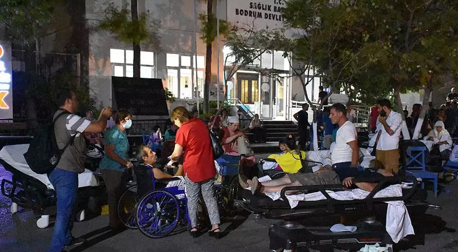Bodrumda güclü zəlzələ: 70 yaralı – FOTO