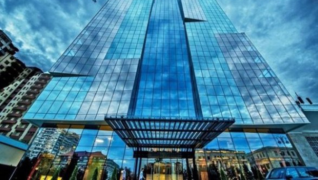 “Dəmirçi plaza”da dəhşətli qətl – “Bu insan yalnız oğlumu öldürmədi…”