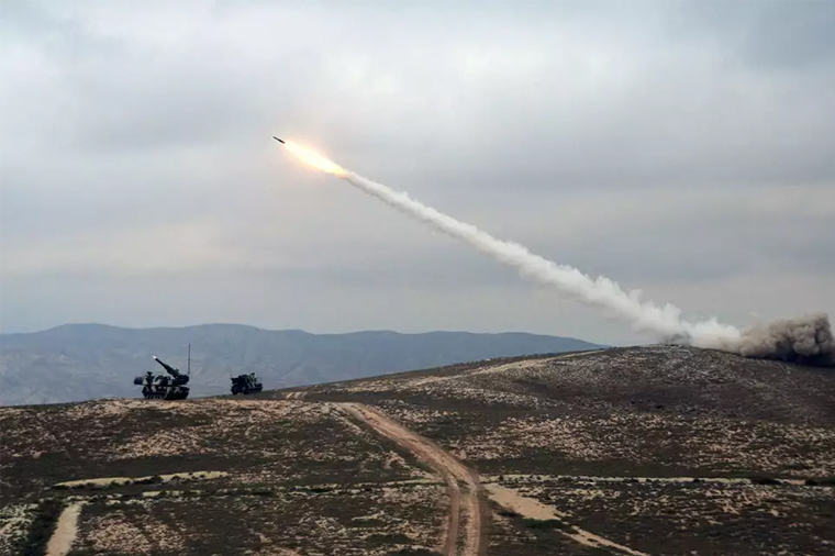 “Buk-MB” zenit-raket komplekslərindən döyüş atışları icra edildi – FOTO+VİDEO