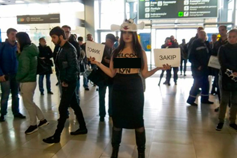 Azərbaycanlılar aeroportda lüt qarşılandı – “Femen” “Buta Airways”ın qurşaqaltı reklamını bağışlamadı – VİDEO