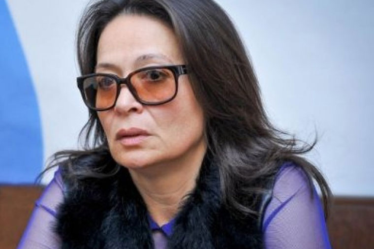 Mehriban Xanlarova qəzəbləndi: “Ay yazıq, bədənin başdan-ayağa silikondu”