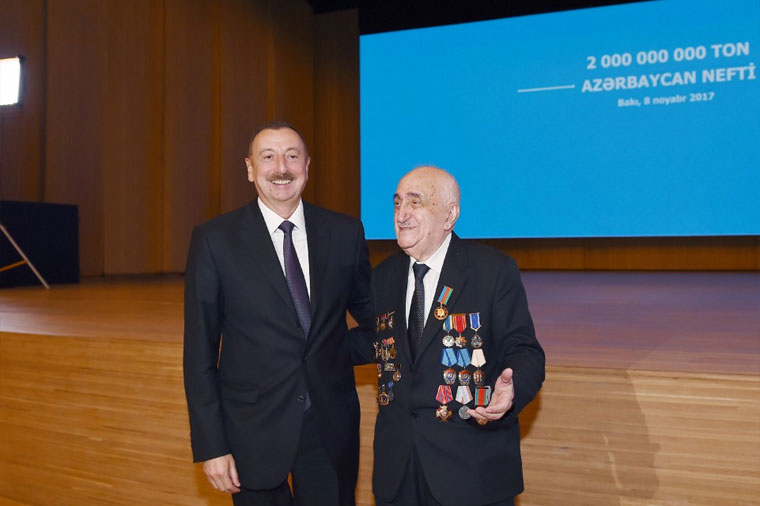 Xoşbəxt Yusifzadə ordenlə təltif olundu – FOTOLAR