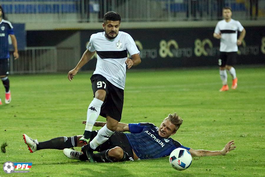 “Neftçi” azarkeşi söhbətə çağıran futbolçunu cəzalandırdı