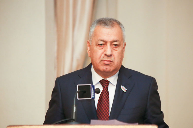 “Məsələ siqaretə görə cərimələrdən büdcəyə nə qədər pul keçməsində deyil” – Millət vəkili