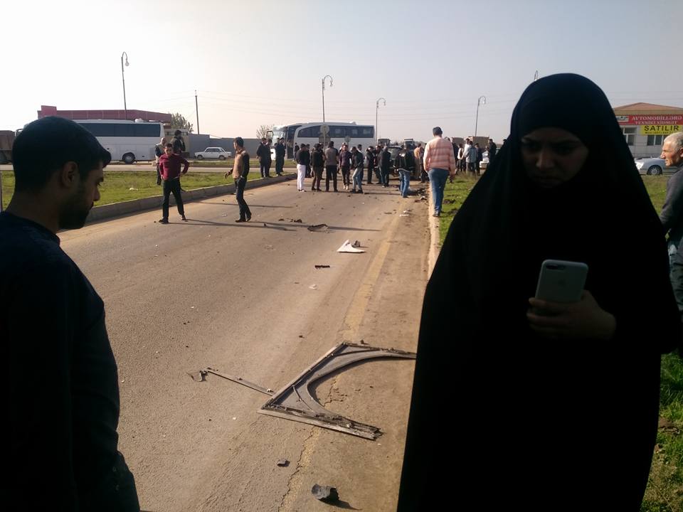 Azərbaycanda zəvvarları daşıyan avtobus qəzaya düşdü – FOTO