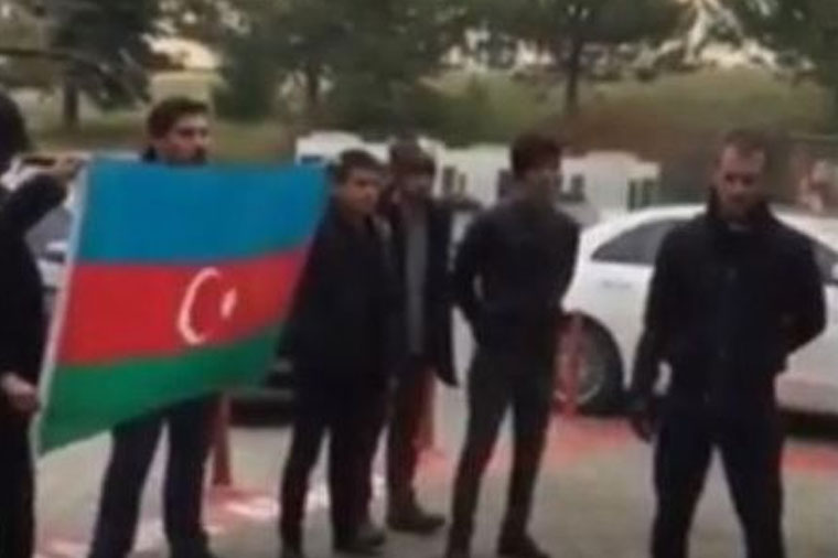 Azərbaycan bayrağını endirən ermənipərəst professor işdən qovuldu