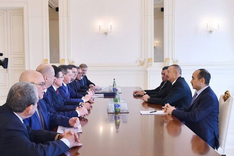 İlham Əliyev Həştərxan vilayətinin qubernatorunu qəbul edib