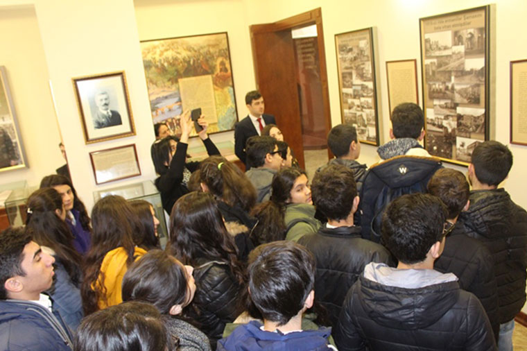 Nəsimi rayon məktəbliləri Memorial Soyqırım muzeyində
