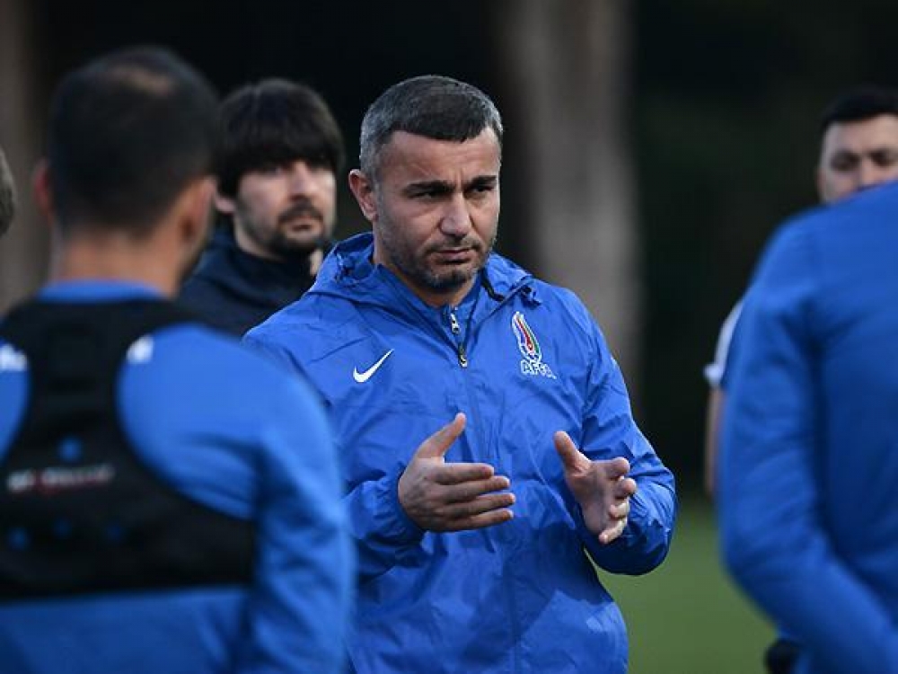 Qurban Qurbanov iki futbolçunu cəzalandırdı