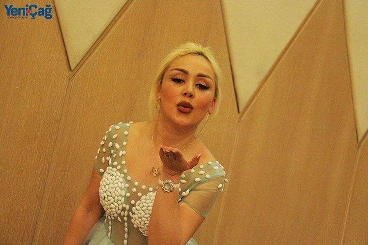Cazibədar modeldən ŞOK FAKT: “Sevgilisi olmadığım üçün uşağımı oğurlamaqla hədələdi” – FOTOLAR
