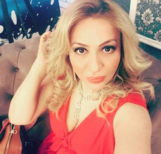 “Evli kişinin məşuqəsi olaram” deyən Könül: “Kabinetdə ehtirasla üstümə cumub, məni…” – VİDEO+FOTOLAR