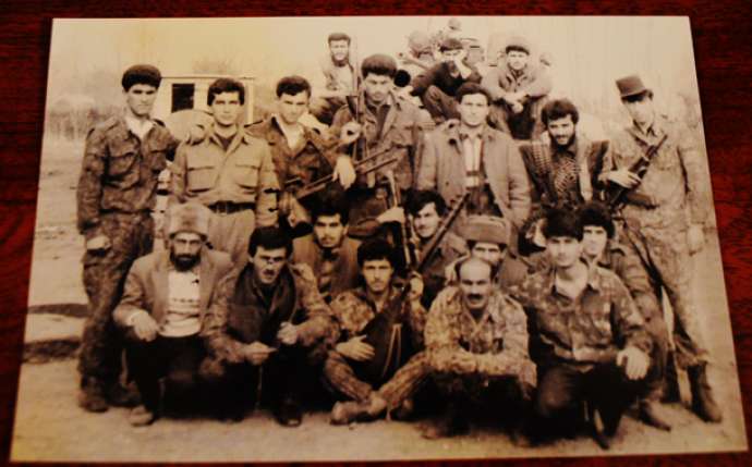 Əsir götürülən zabit: “Arxadan ermənilər atır, qan itirməkdən də gözlərim görmürdü”