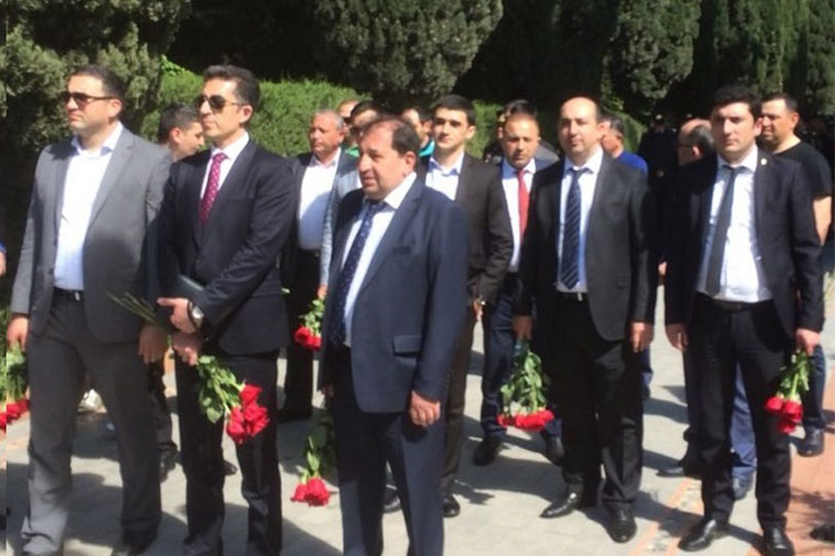NIKOIL | Bank-ın rəhbər heyəti Heydər Əliyevin xatirəsini yad etdi