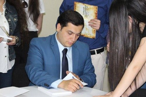 Azərbaycan jurnalistikası ilə bağlı önəmli kitab işıq üzü gördü – FOTO