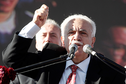 Doğu Perinçek Türkiyəni NATO-dan çıxarmağı vəd etdi