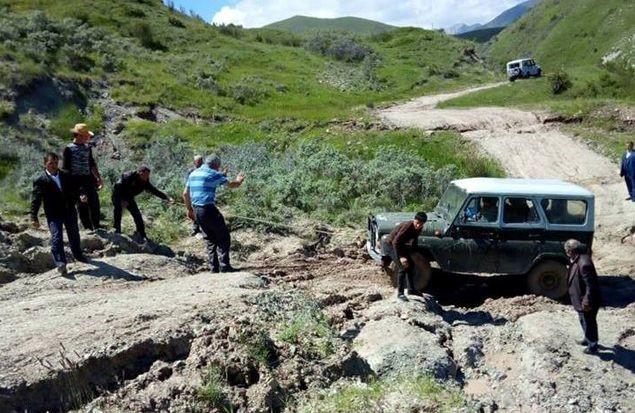 Sel və torpaq sürüşməsi fəsadlar törətdi – Şamaxıda