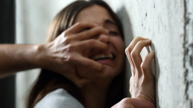 Azərbaycanda məmur oğlu 13 yaşlı qızı şantaj edərək dəfələrlə zorladı – VİDEO