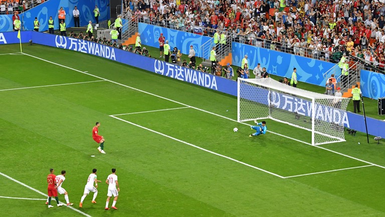 Ronaldo penaltini vura bilmədi – VİDEO