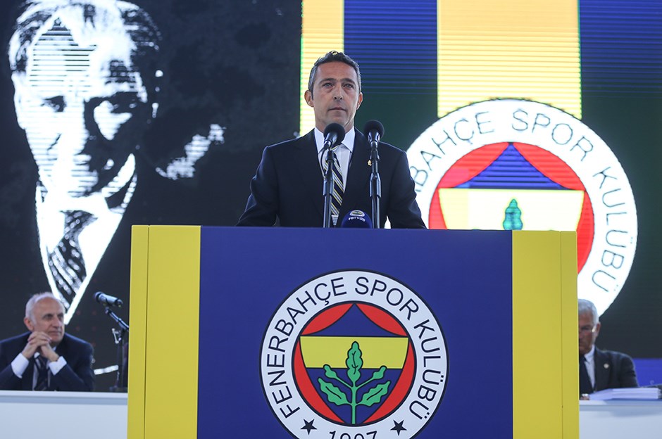 Əziz Yıldırımın 20 illik iqtidarı bitdi – Ali Koç “Fənərbaxça”nın yeni başqanı seçildi