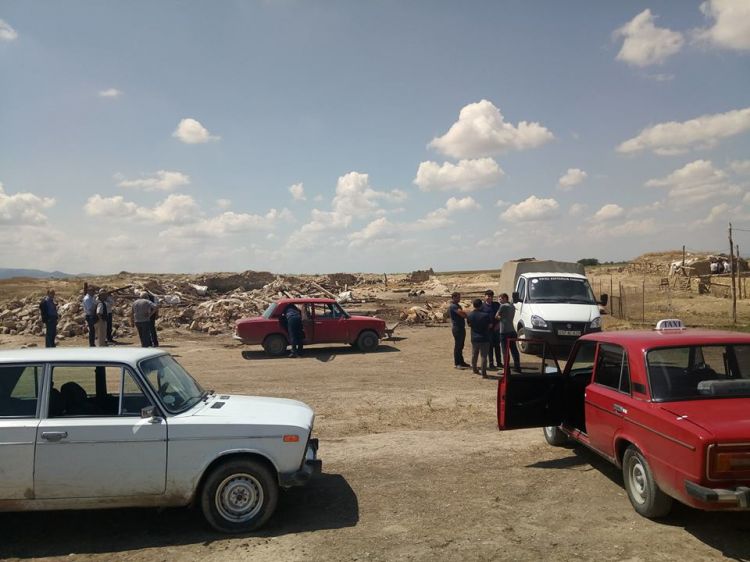 Tövlə uçdu, 140 baş qoyun tələf oldu – Şəmkirdə